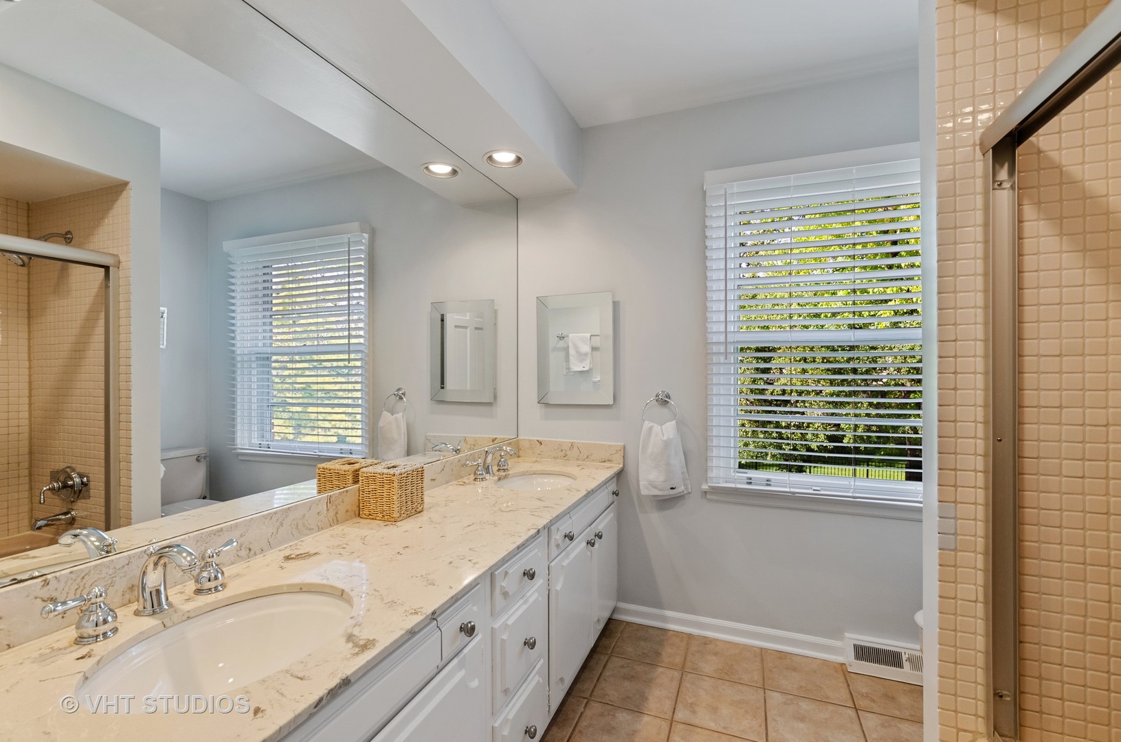 600 Wicklow Road Deerfield, IL 60015 - Photo 19 of 28