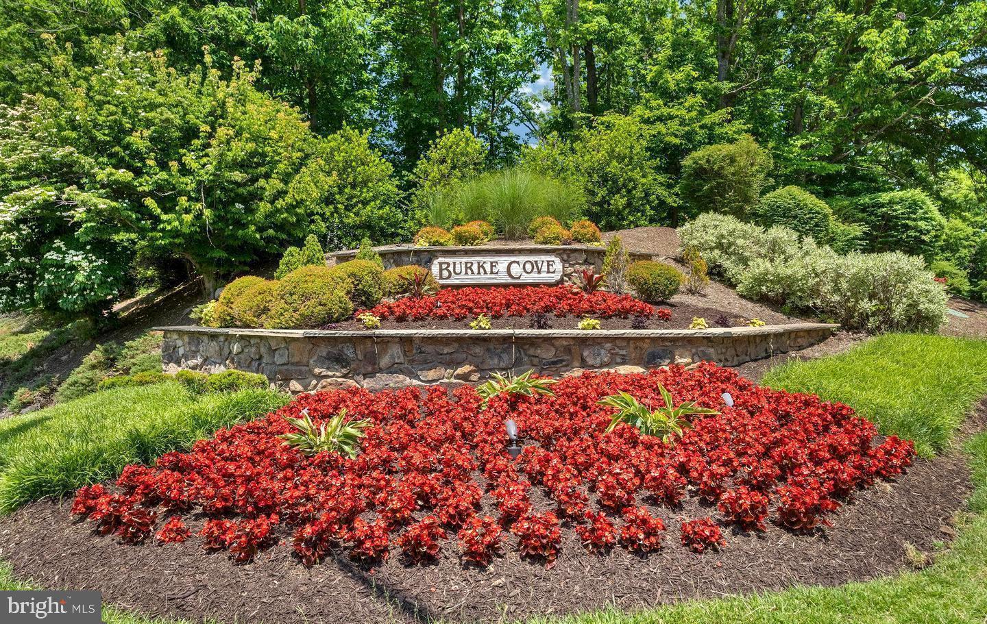 Burke Cove Entrance, Cove Landing Dr.