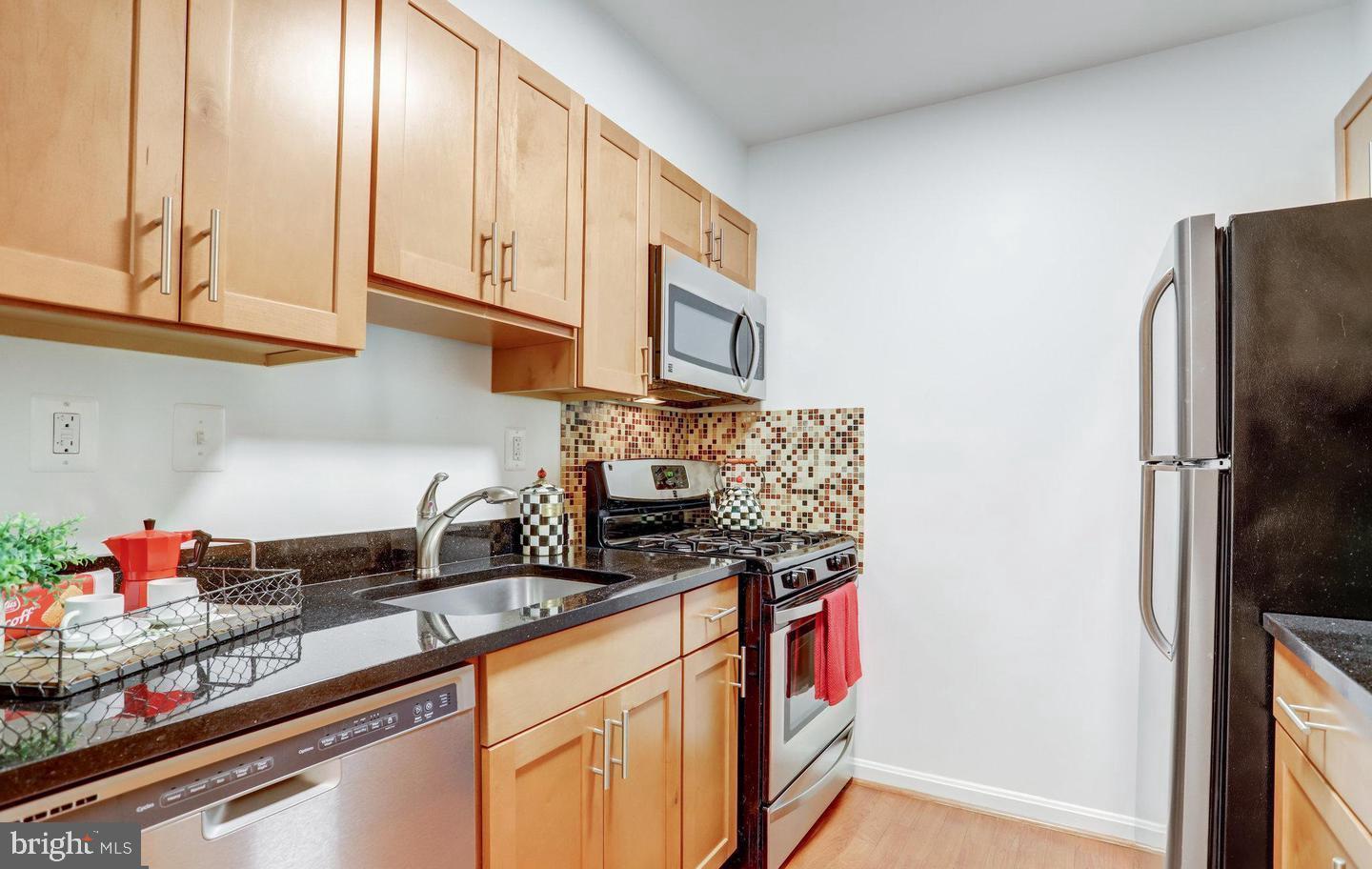 5912 Cove Landing Road, Unit 301 Burke, VA 22015 - Photo 10 of 30