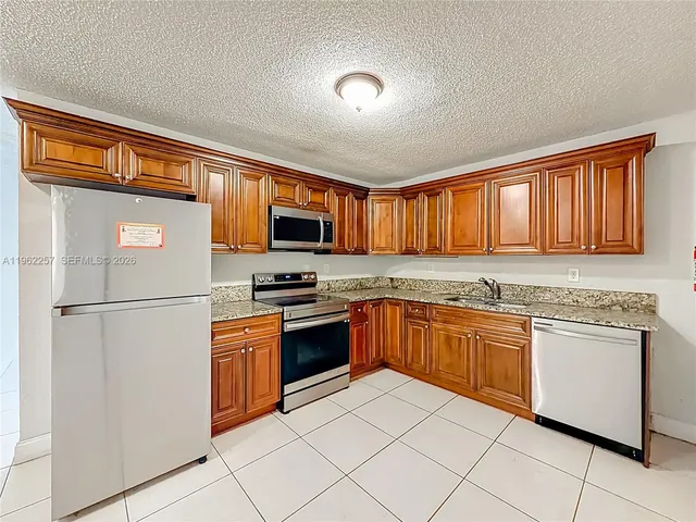 $2,400 | 2751 Northwest 58th Terrace, Unit 1, Lauderhill, FL 33313