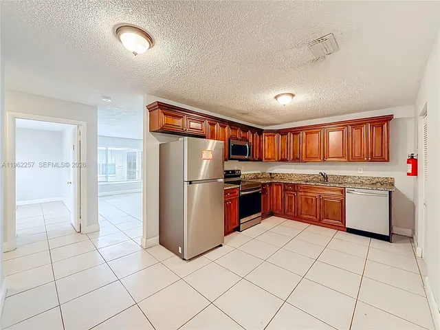 $2,400 | 2751 Northwest 58th Terrace, Unit 1, Lauderhill, FL 33313