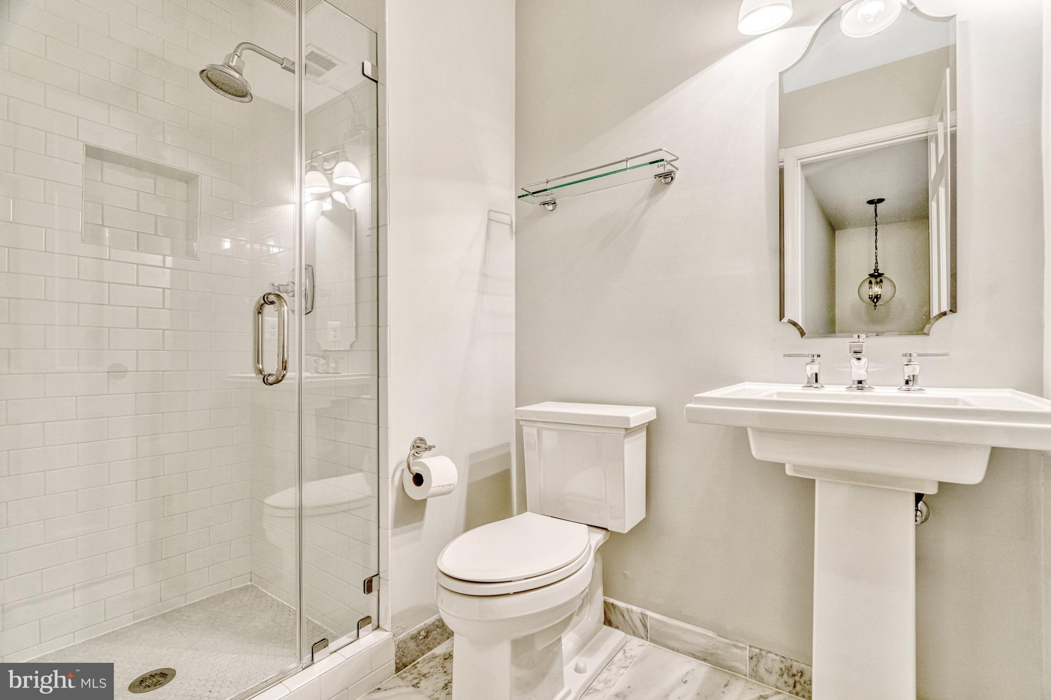 1575 Forest Villa Lane McLean, VA 22101 - Photo 24 of 38 Hall Bathroom