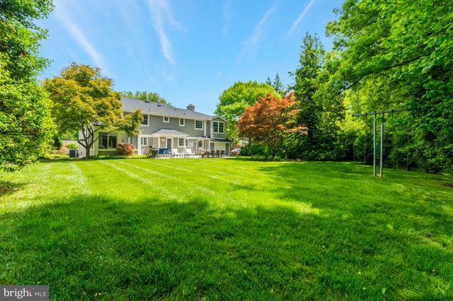 $1,812,000 | 1575 Forest Villa Lane, McLean, VA 22101