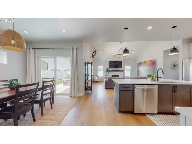 $549,950 | 665 Browndell Lane, Stanfield, OR 97875