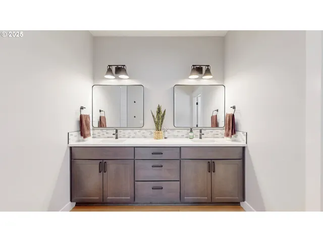 $549,950 | 665 Browndell Lane, Stanfield, OR 97875