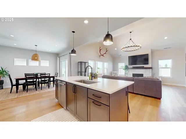 $549,950 | 665 Browndell Lane, Stanfield, OR 97875