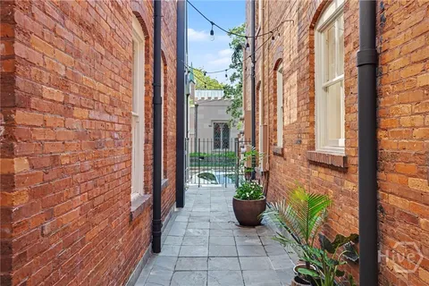 $999,000 | 316 East Charlton Street, Savannah, GA 31401