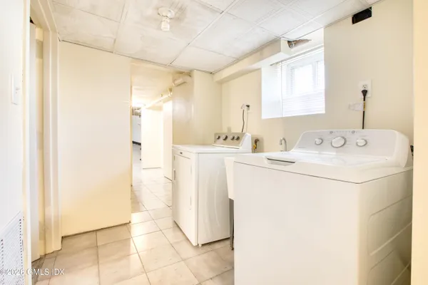$4,850 | 24 Hollow Wood Lane, Unit 2, Greenwich, CT 06831