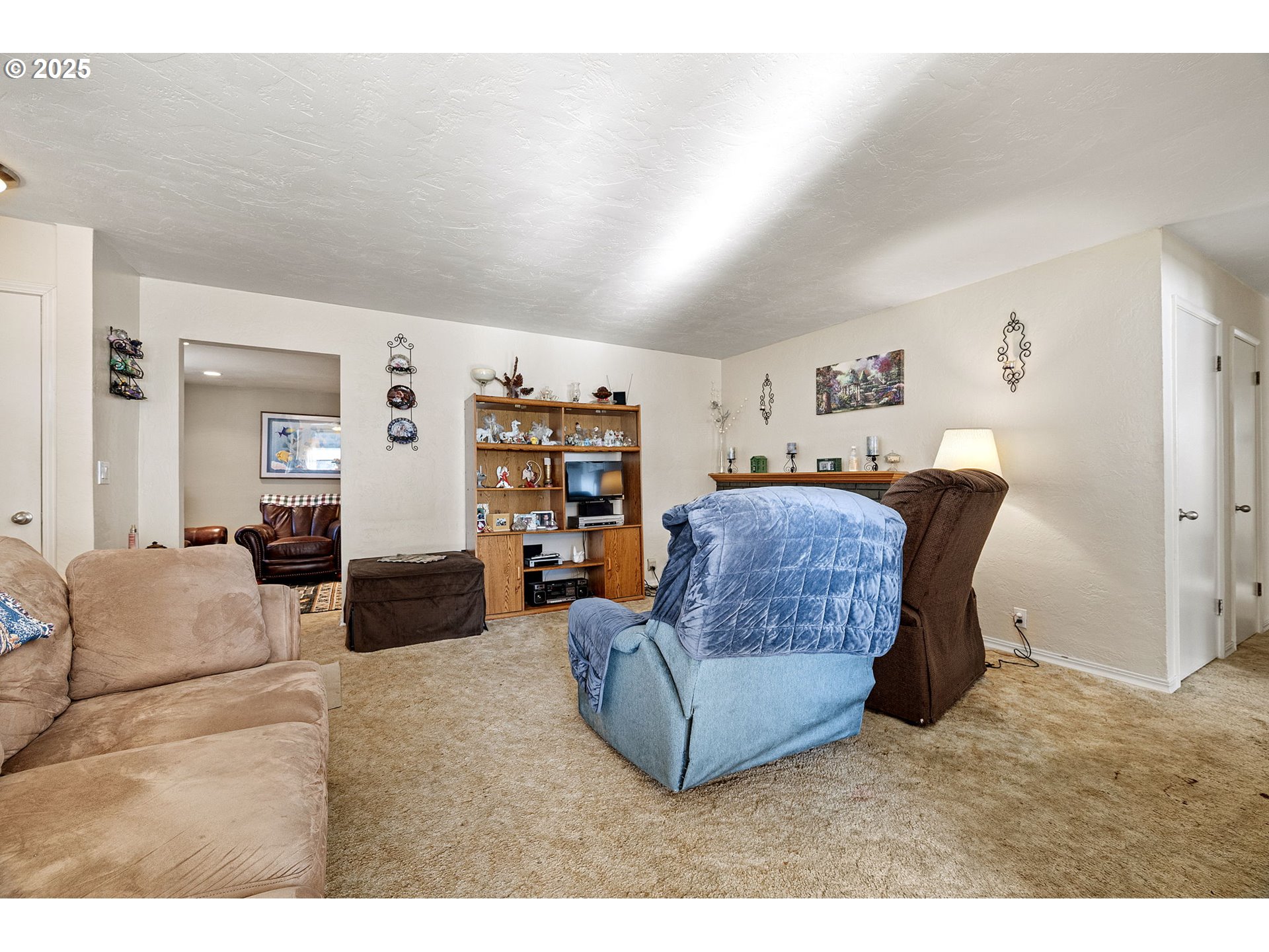 1729 Market Street Springfield, OR 97477 - Photo 5 of 39