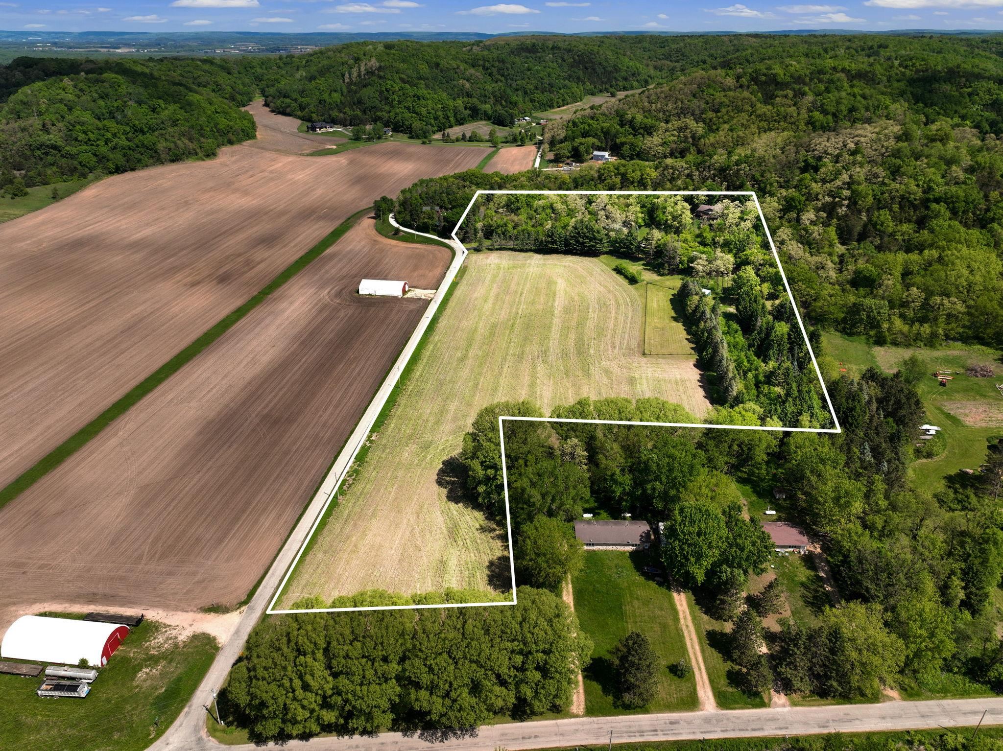 6460 Cooke Road Mazomanie, WI 53560 - Photo 4 of 43