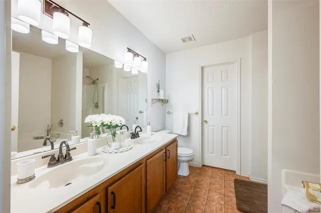 $440,000 | 3214 Friesian Court, Denton, TX 76210