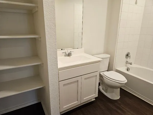 $1,760 | 19405 Bear Grass Drive, Elgin, TX 78621