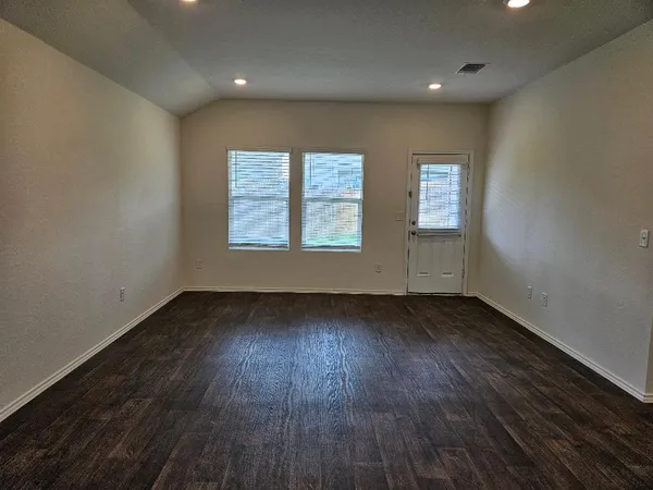 $1,760 | 19405 Bear Grass Drive, Elgin, TX 78621