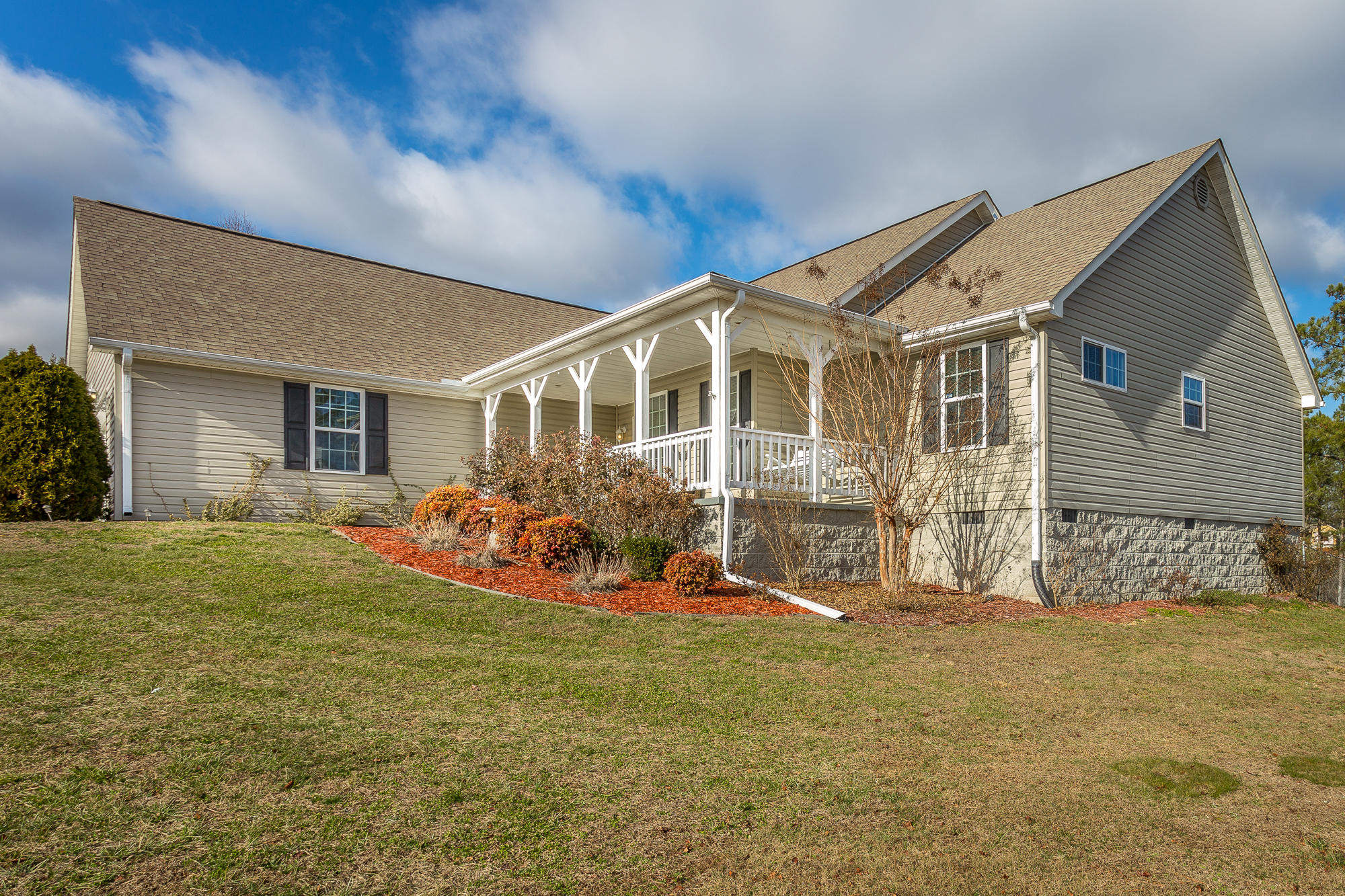 514 Hazelwood Road Dayton, TN 37321 - Photo 3 of 34 514 Hazelwood Drive-52
