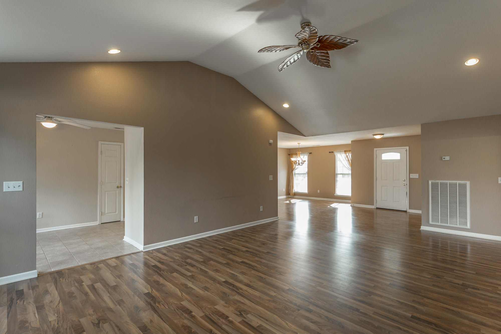 514 Hazelwood Road Dayton, TN 37321 - Photo 6 of 34 514 Hazelwood Drive-5