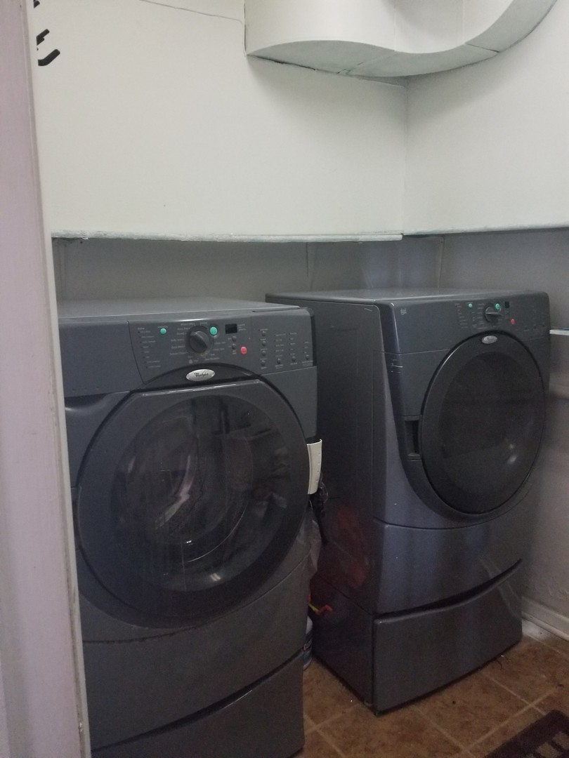 4019 North Tripp Avenue Chicago, IL 60641 - Photo 10 of 31