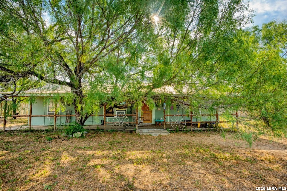 6820 Coughran Road Pleasanton, TX 78064 - Photo 2 of 37 Gallery Image 2