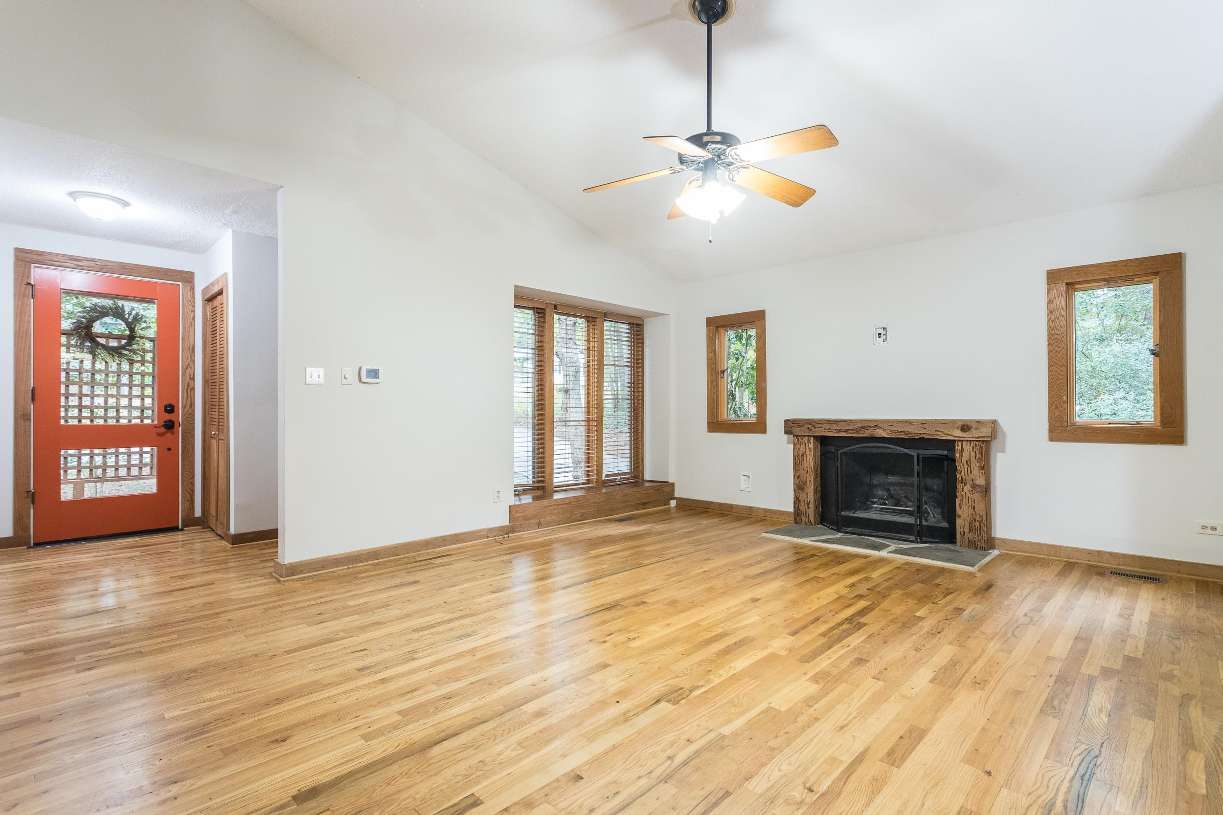 504 Merrie Road Raleigh, NC 27606 - Photo 6 of 30 Photo 6