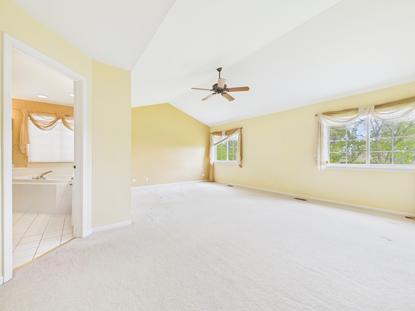 7486 Abbey Road Gurnee, IL 60031 - Photo 20 of 35 a view of an empty room with a window