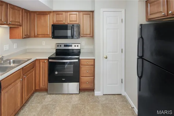 $1,575 | 284 Stonewall Creek Drive, Dardenne Prairie, MO 63368