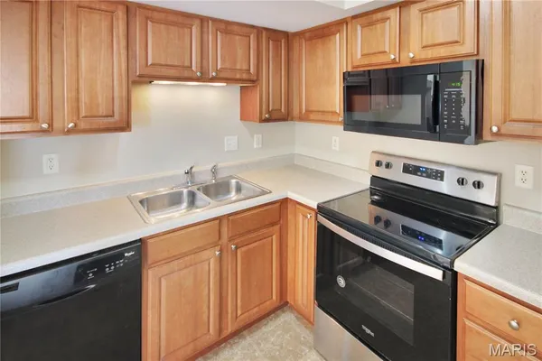 $1,575 | 284 Stonewall Creek Drive, Dardenne Prairie, MO 63368