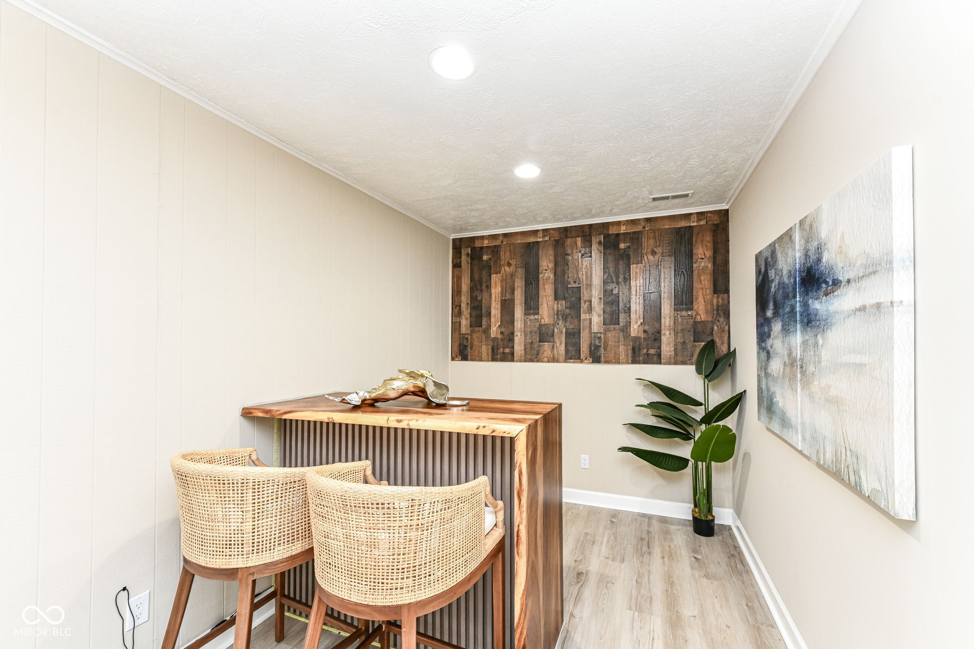 651 Fabyan Road Indianapolis, IN 46217 - Photo 14 of 33 Gallery Image 14