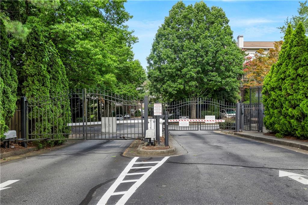 2700 Pine Tree Road Northeast, Unit 1017 Atlanta, GA 30324 - Photo 46 of 48 Gallery Image 46