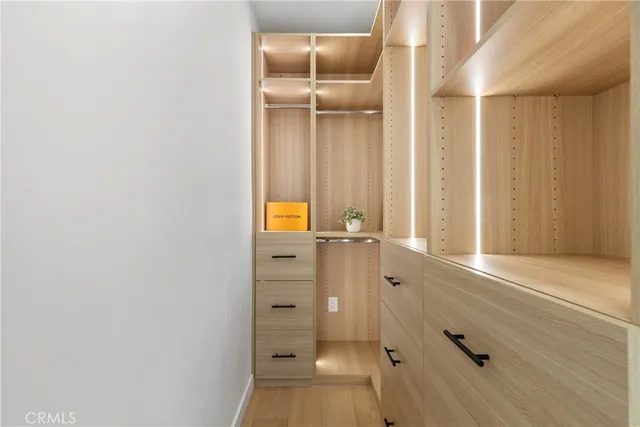 $1,495,000 | 1724 South Fairfax Avenue, Los Angeles, CA 90019