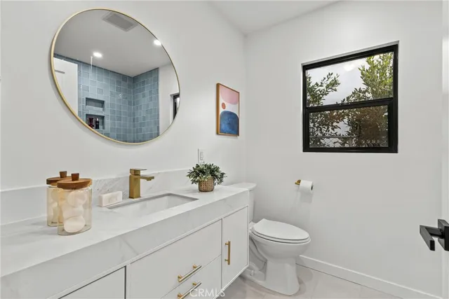 $1,495,000 | 1724 South Fairfax Avenue, Los Angeles, CA 90019