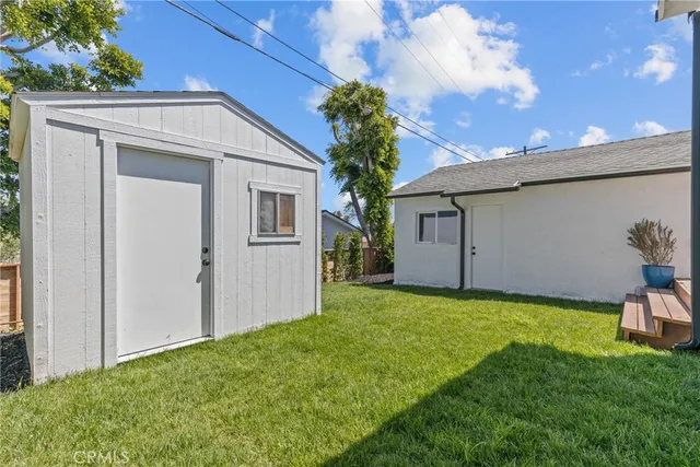 $1,495,000 | 1724 South Fairfax Avenue, Los Angeles, CA 90019