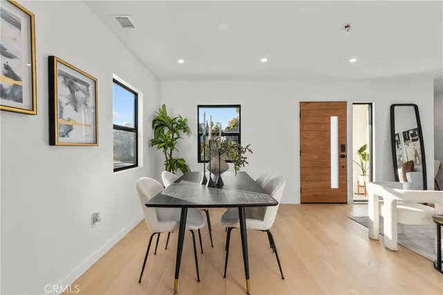 $1,495,000 | 1724 South Fairfax Avenue, Los Angeles, CA 90019