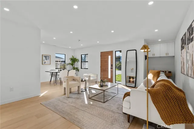 $1,495,000 | 1724 South Fairfax Avenue, Los Angeles, CA 90019