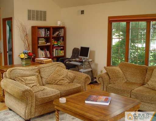 287 Gordon Road Old Bridge, NJ 07747 - Photo 4 of 10