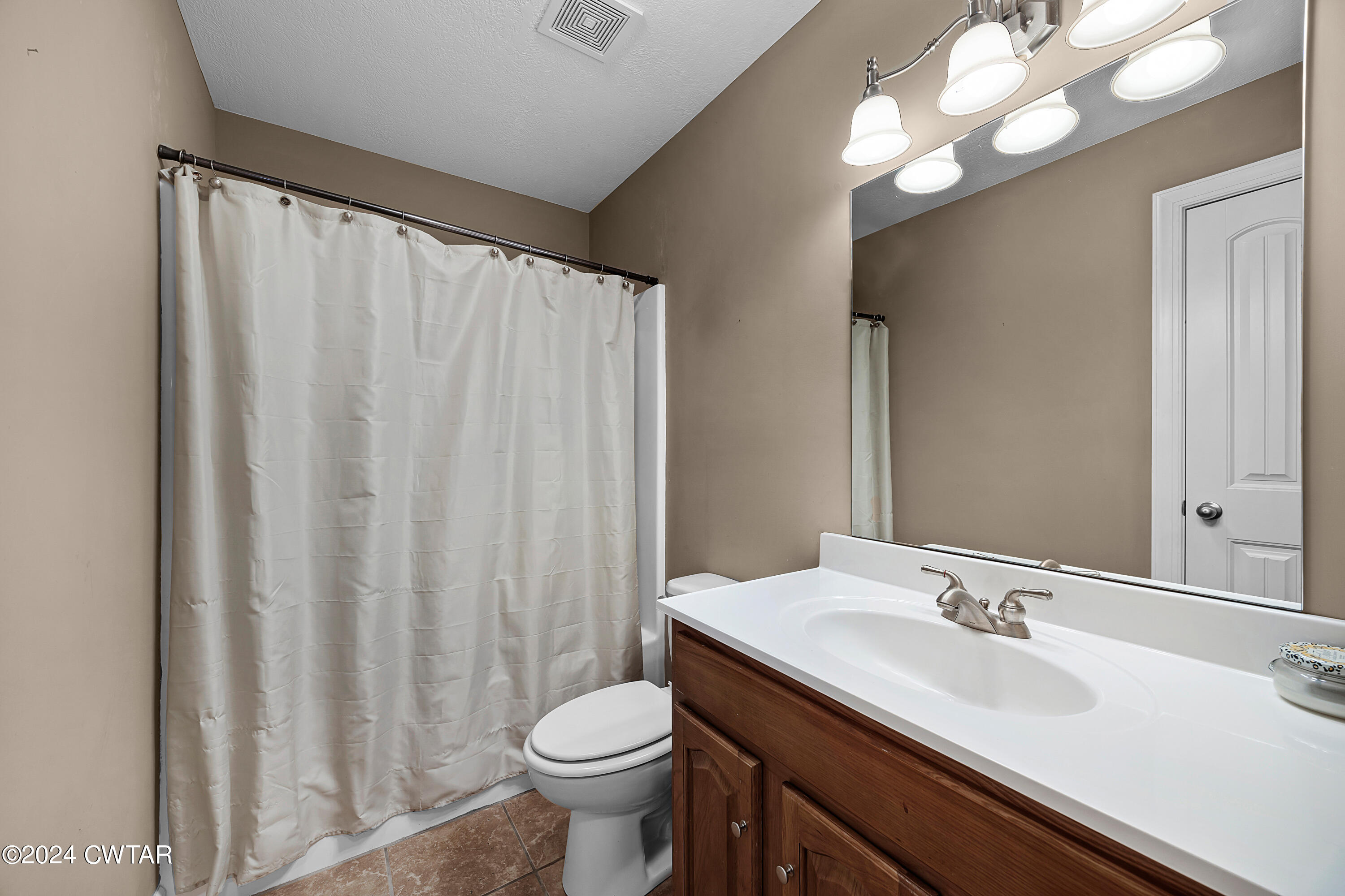 108 Huxley Road Martin, TN 38237 - Photo 14 of 17 DG2A1041