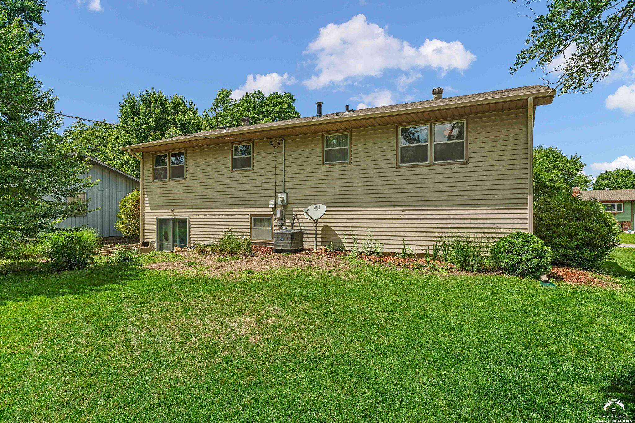 3409 Trail Road Lawrence, KS 66049 - Photo 37 of 39