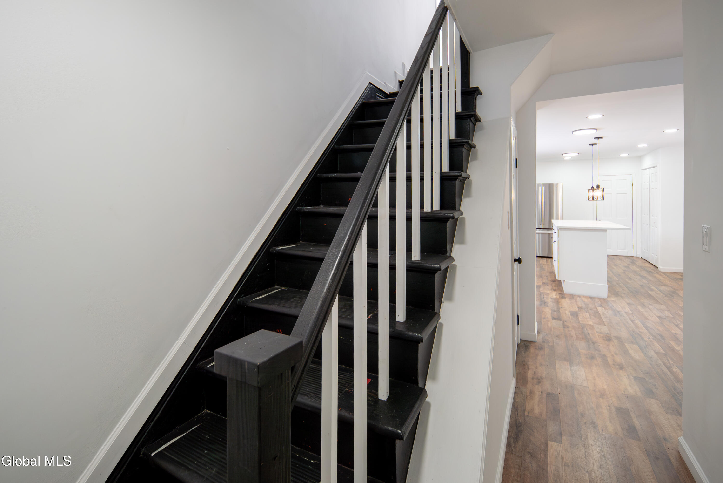 806 Strong Street Schenectady, NY 12307 - Photo 18 of 50 018