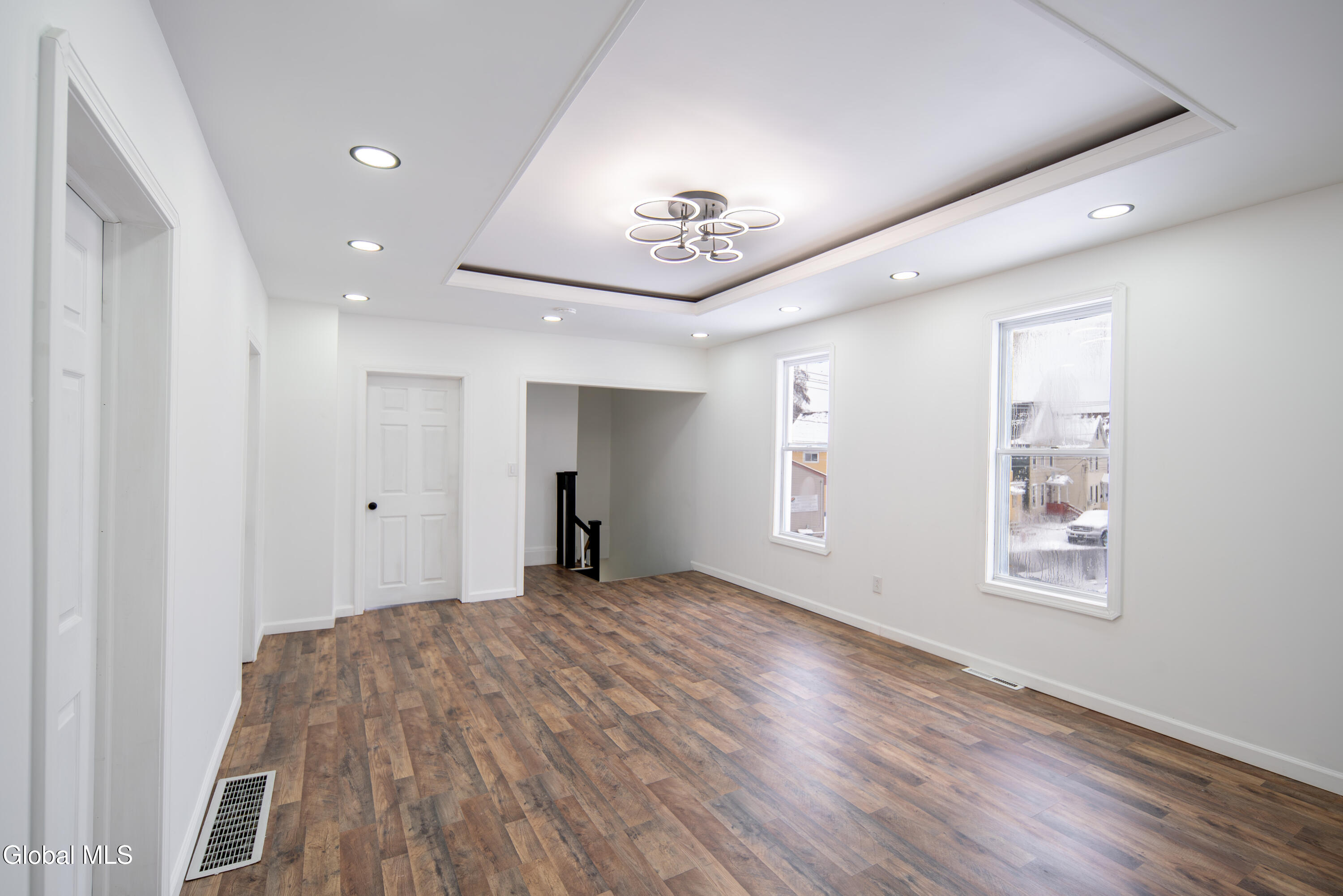 806 Strong Street Schenectady, NY 12307 - Photo 21 of 50 021