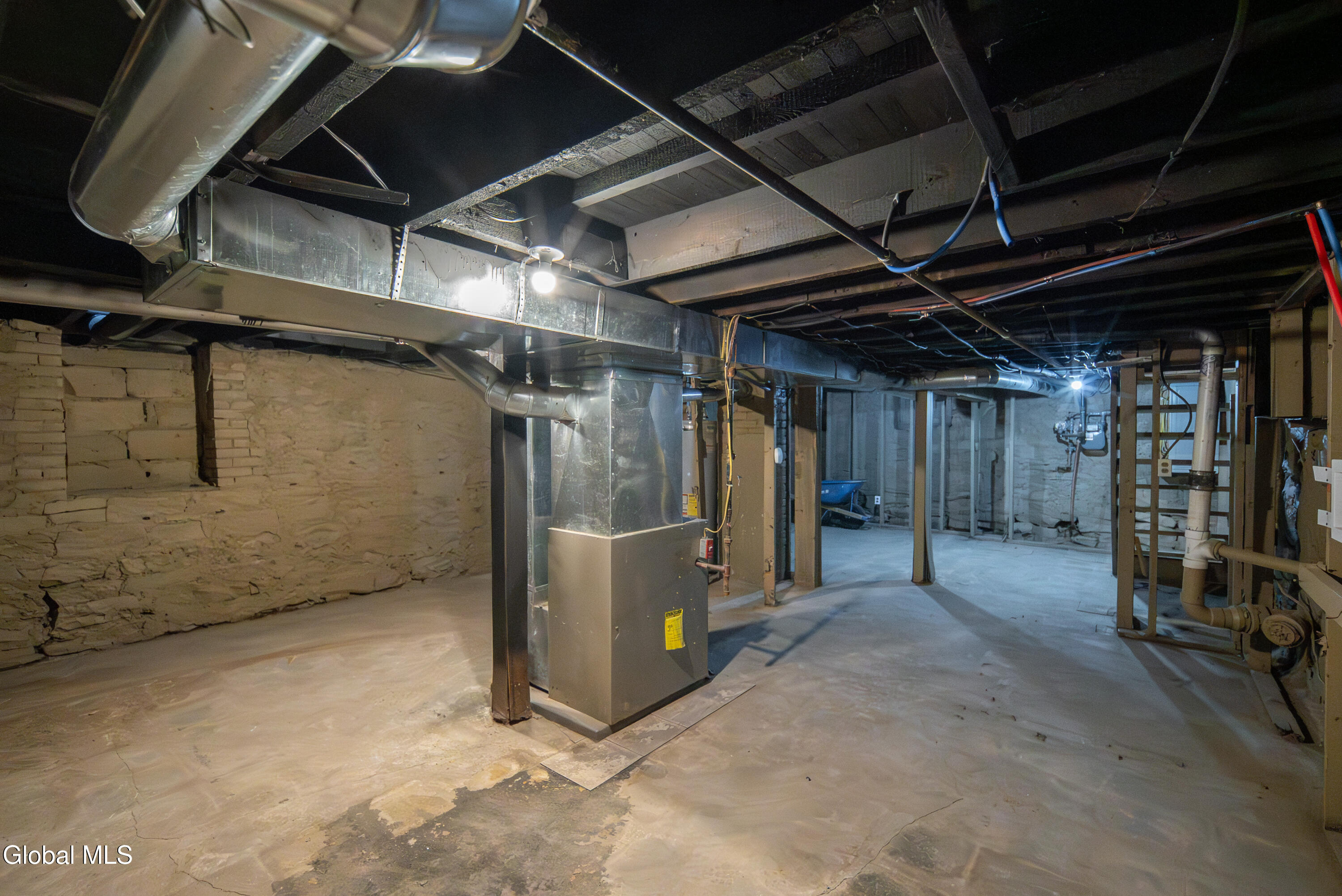 806 Strong Street Schenectady, NY 12307 - Photo 42 of 50 042