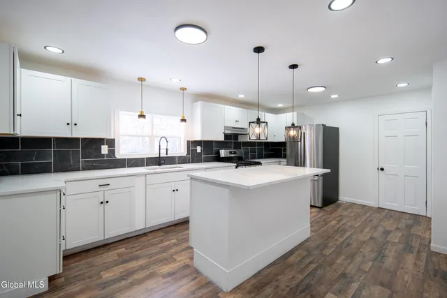 $245,000 | 806 Strong Street, Schenectady, NY 12307