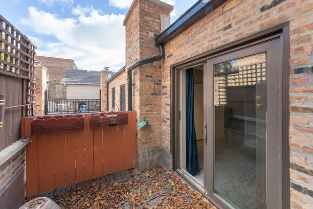 $580,000 | 648 West Belden Avenue, Unit B, Chicago, IL 60614