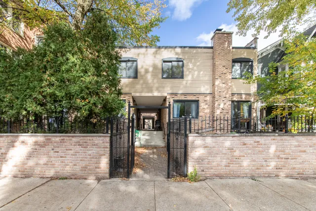 $580,000 | 648 West Belden Avenue, Unit B, Chicago, IL 60614