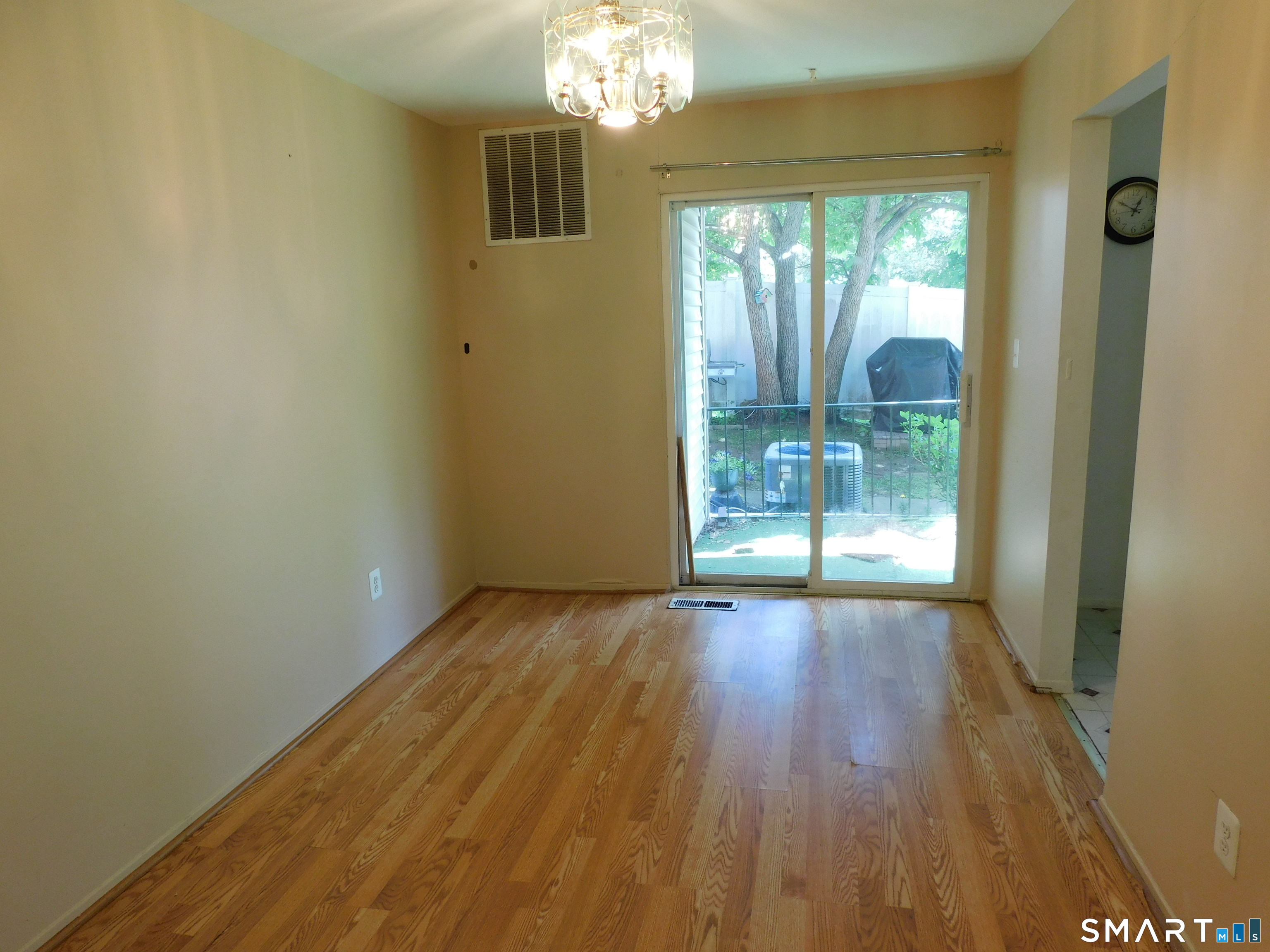 50 Greenhouse Road, Unit 10A Bridgeport, CT 06606 - Photo 3 of 14