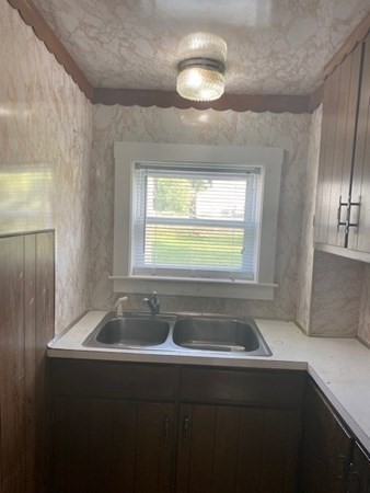 6 Glezen Street Worcester, MA 01604 - Photo 12 of 21 Gallery Image 12