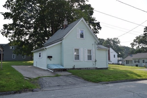 6 Glezen Street Worcester, MA 01604 - Photo 4 of 21 Gallery Image 4