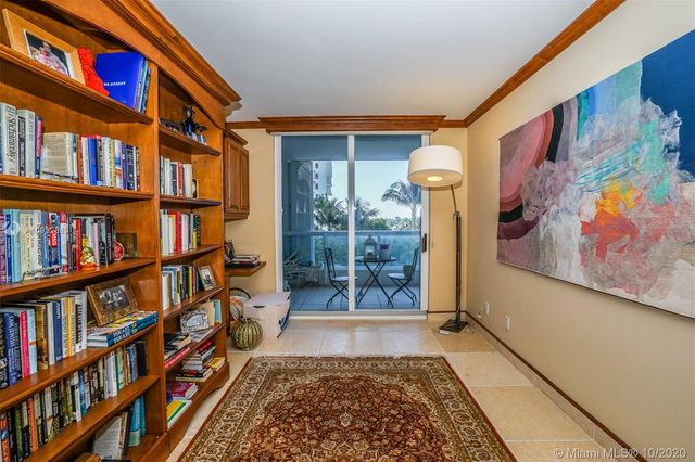 $500,000 | 21055 Yacht Club Drive, Unit 701, Aventura, FL 33180