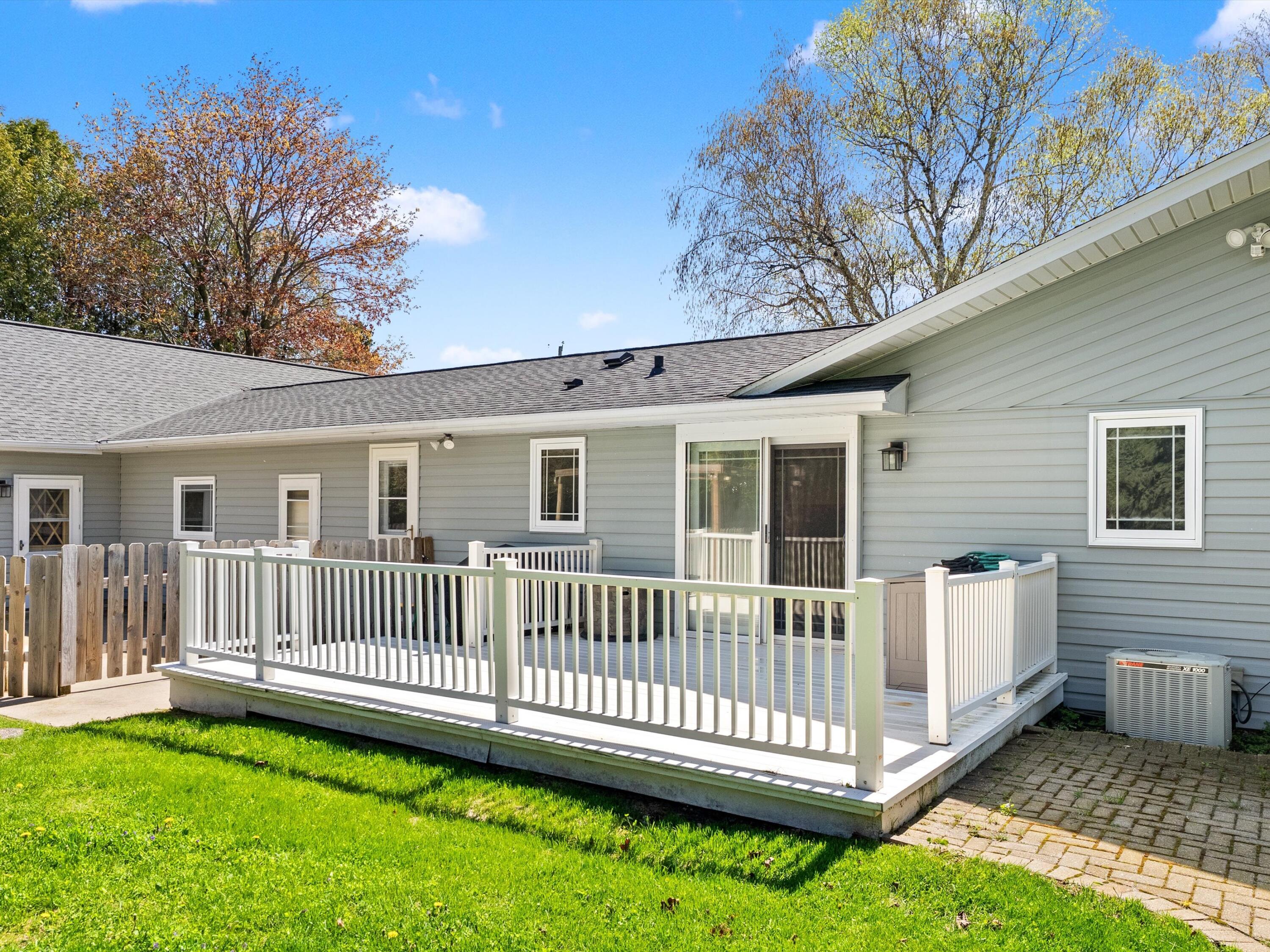 5204 South 10th Street Manitowoc, WI 54220 - Photo 36 of 54 06-006_3058364_01976