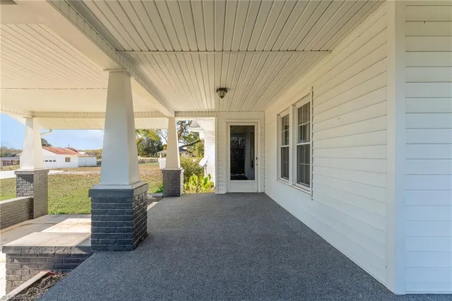 $250,000 | 4768 South North Carolina Highway 150, Lexington, NC 27295