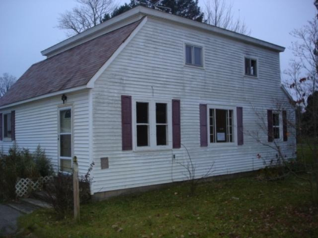 6215 Cline Road Fruitport, MI 49415 - Photo 1 of 5 front of home