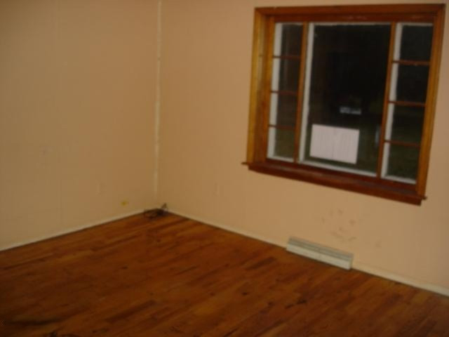 6215 Cline Road Fruitport, MI 49415 - Photo 4 of 5 living room