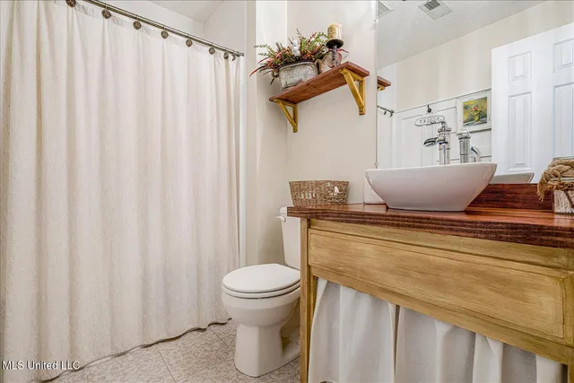 $295,000 | 610 Oakley Road, Senatobia, MS 38668